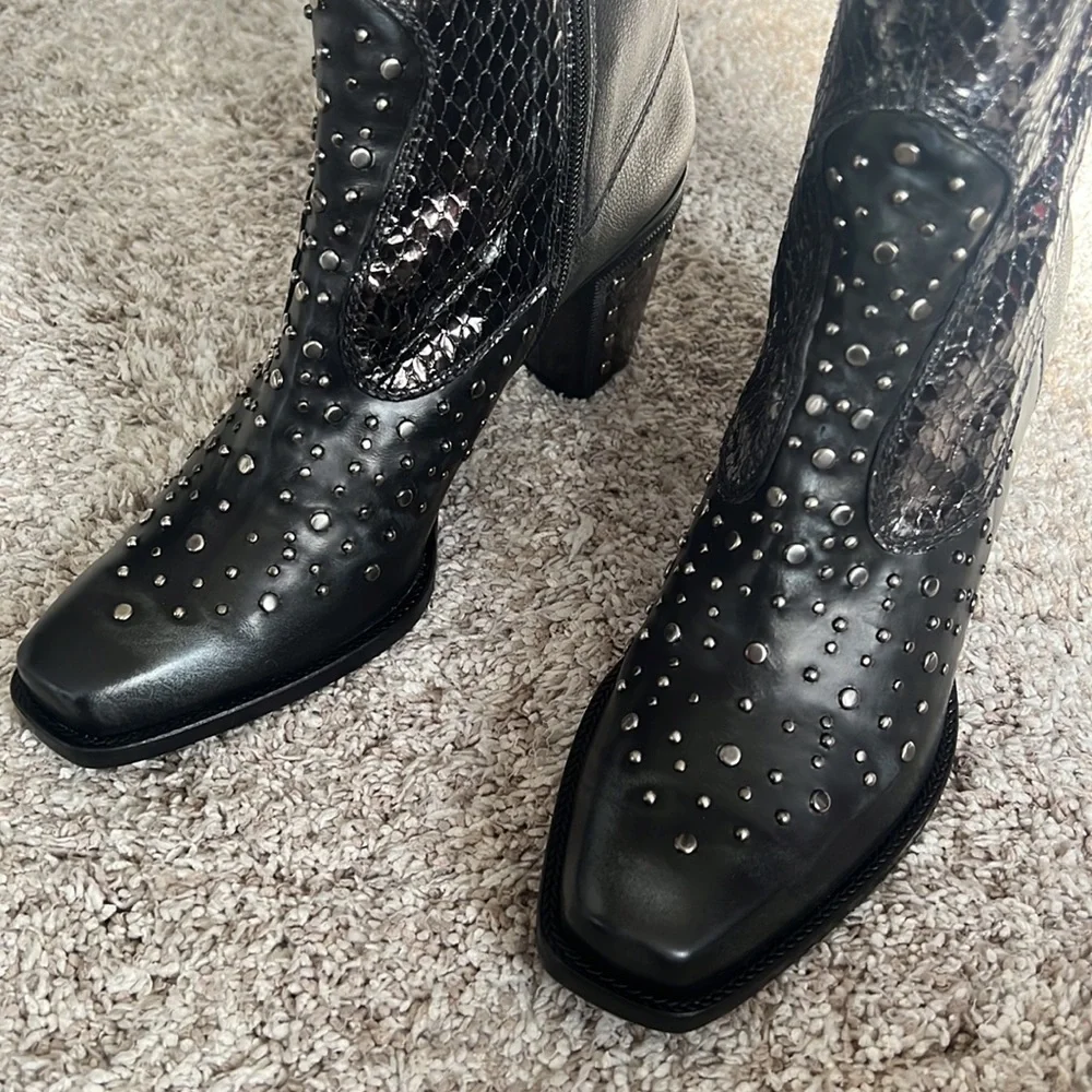 NIB Stuart Weitzman “Hillbilly” pewter metallic croc Leather studded Cowboy Boot - Picture 14 of 16